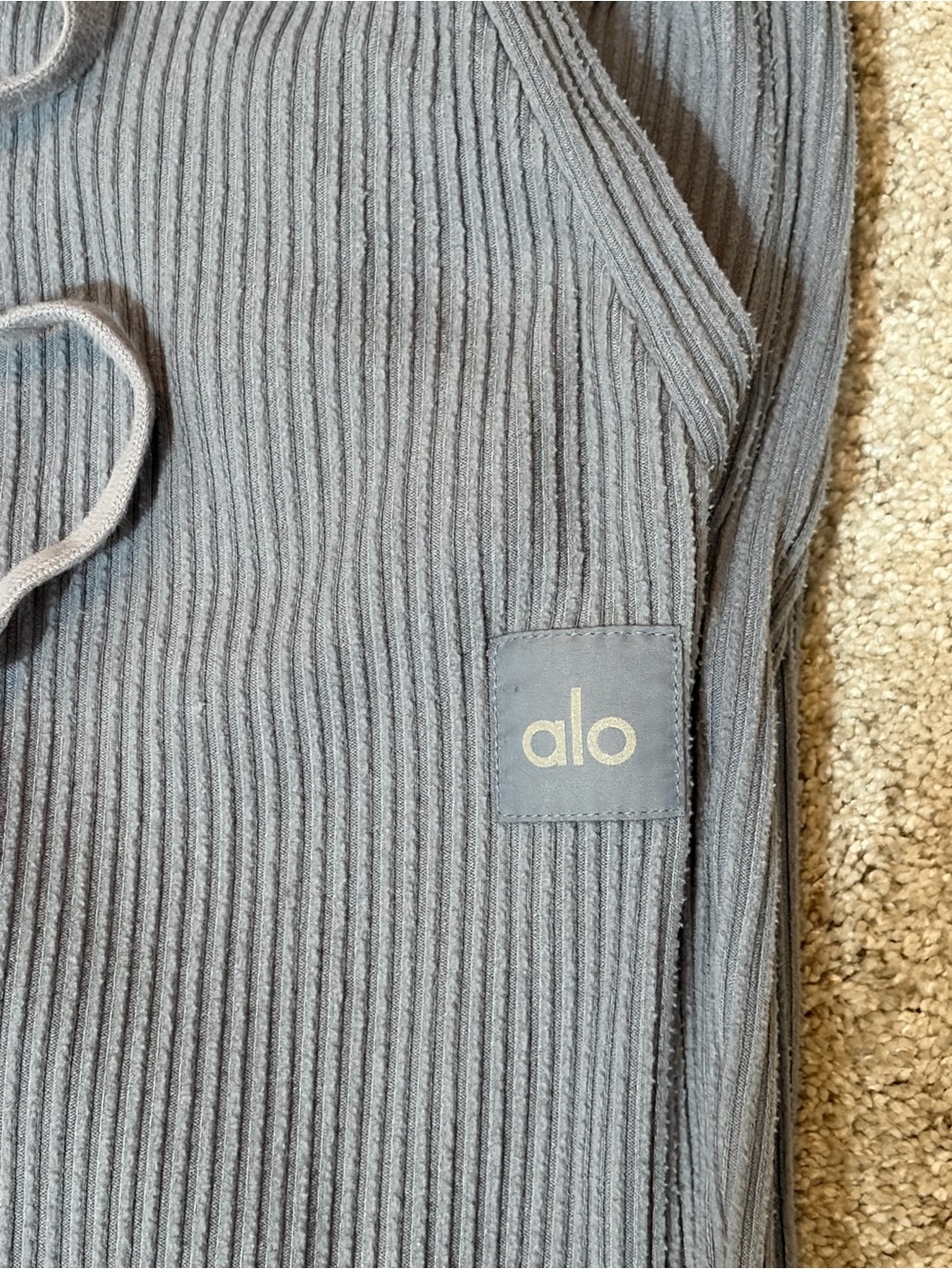 ALO Yoga Muse Sweatpant - Picture 5 of 8